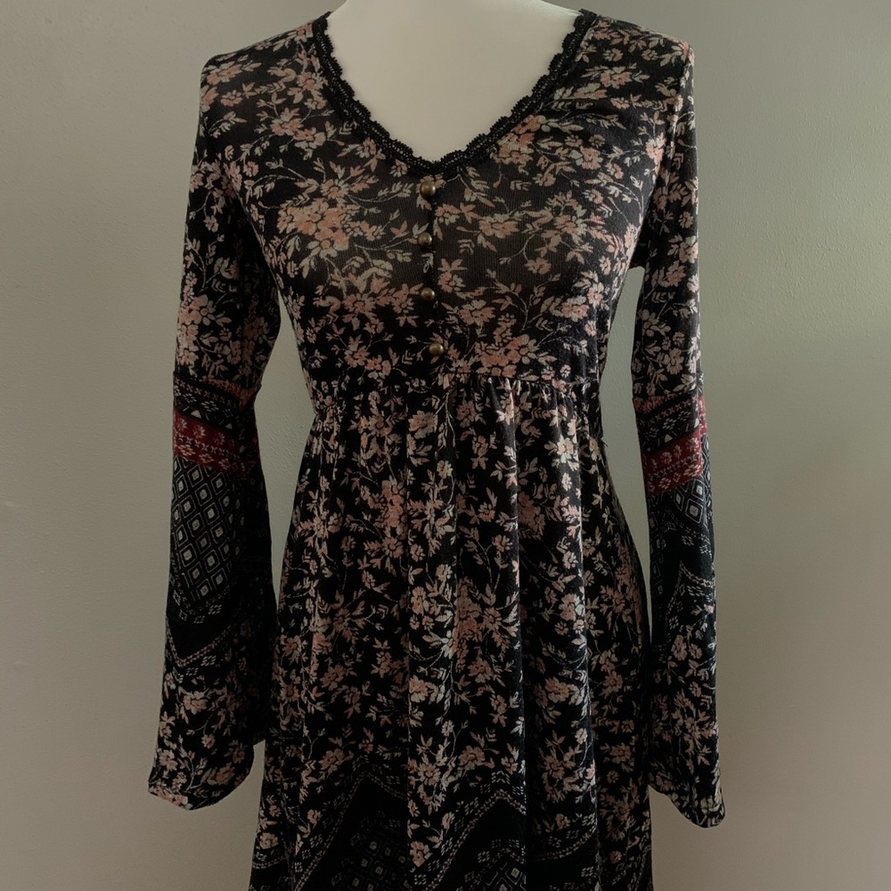 Womens long sleeve floral dress